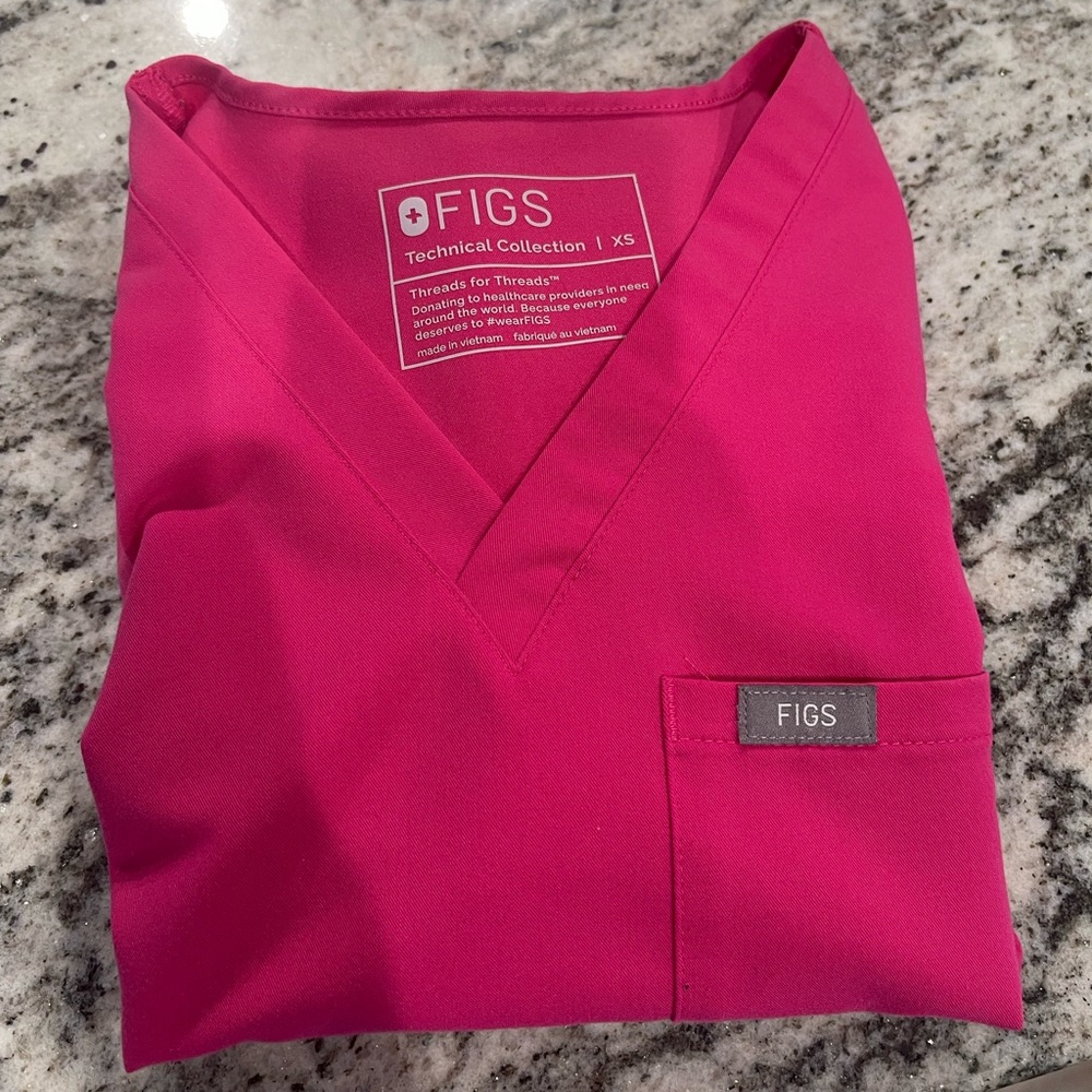 Figs Shocking pink xs scrubs
